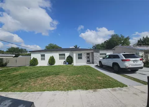 14430 Graves Dr, Miami, FL 33176