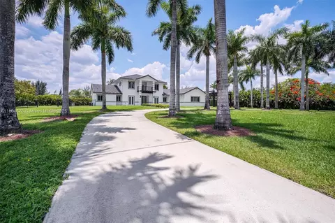 5121 SW 210th Ter, Southwest Ranches, FL 33332