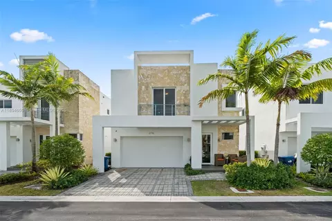 6746 NW 103rd Ave, Doral, FL 33178