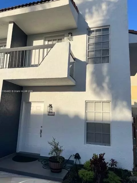 8340 NW 8th St #N12, Miami, FL 33126