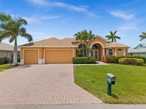 1702 SE 6th Ave, Cape Coral, FL 33990