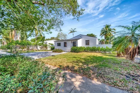 1921 Harding St, Hollywood, FL 33020