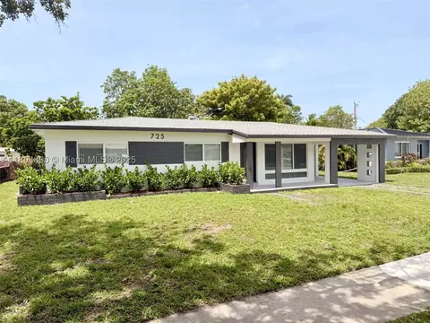 725 W Dayton Cir, Fort Lauderdale, FL 33312