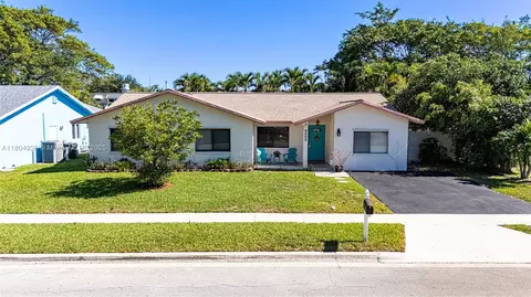 4955 NW 10th St, Coconut Creek, FL 33063