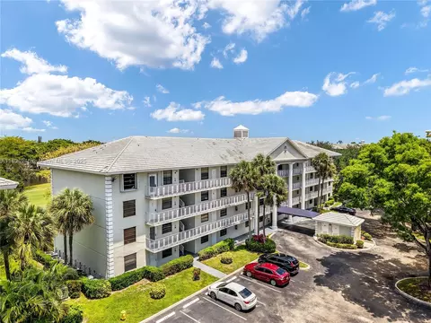 1709 Whitehall Dr #306, Davie, FL 33324