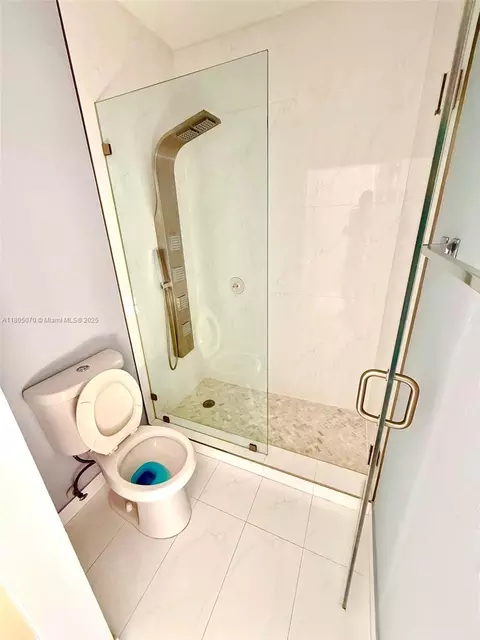 300 E 4th St #203, Hialeah, FL 33010 photo 18