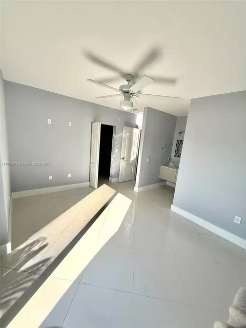 300 E 4th St #203, Hialeah, FL 33010 photo 15