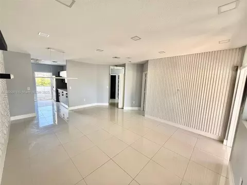 300 E 4th St #203, Hialeah, FL 33010 photo 3