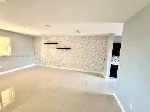 300 E 4th St #203, Hialeah, FL 33010 photo 11