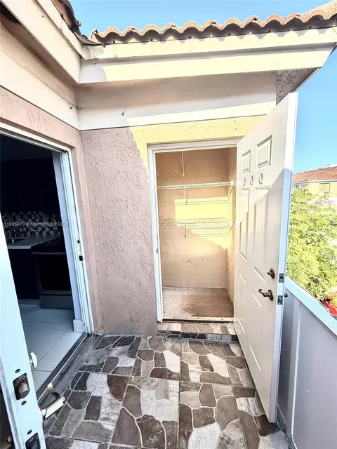 300 E 4th St #203, Hialeah, FL 33010 photo 6