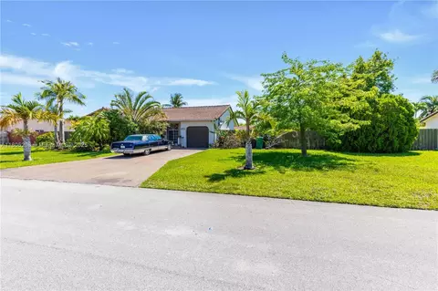 22041 SW 127th Ct, Miami, FL 33170