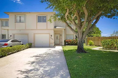 6330 NW 2nd St, Margate, FL 33063