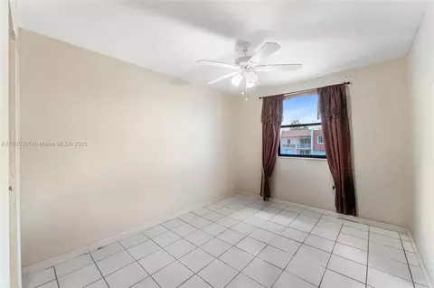 960 W 79th Pl, Hialeah, FL 33014 photo 16