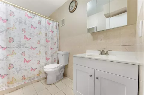 960 W 79th Pl, Hialeah, FL 33014 photo 17