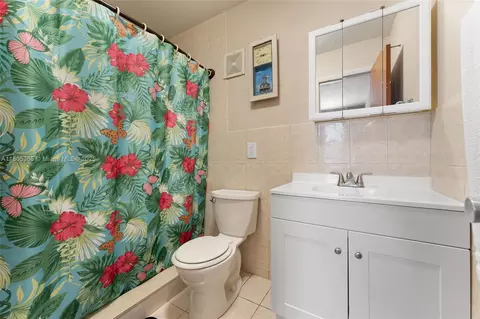 960 W 79th Pl, Hialeah, FL 33014 photo 14