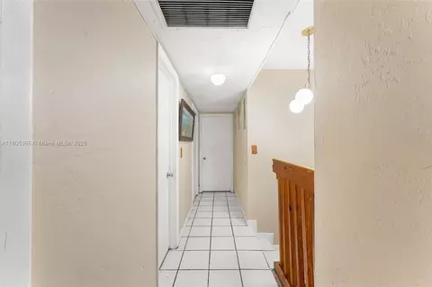 960 W 79th Pl, Hialeah, FL 33014 photo 11