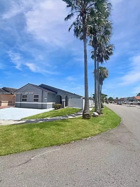 Other - 2896 W 73rd St, Hialeah, FL 33018 photo 2 of 3