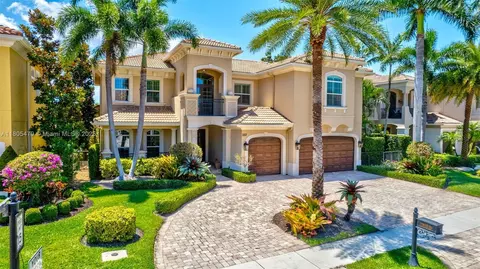 333 Charroux Dr, Palm Beach Gardens, FL 33410