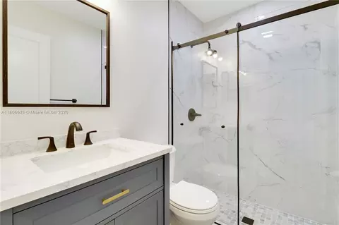 Bath - 143 Greentree Cir, Jupiter, FL 33458 photo 1 of 4