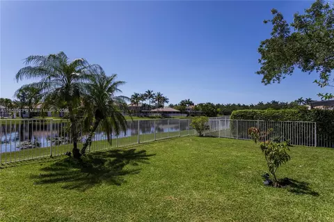 3905 Pinecrest Ct, Weston, FL 33331 photo 15