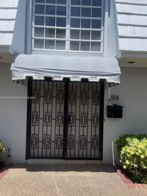 288 Sea View Dr #C2, Key Biscayne, FL 33149