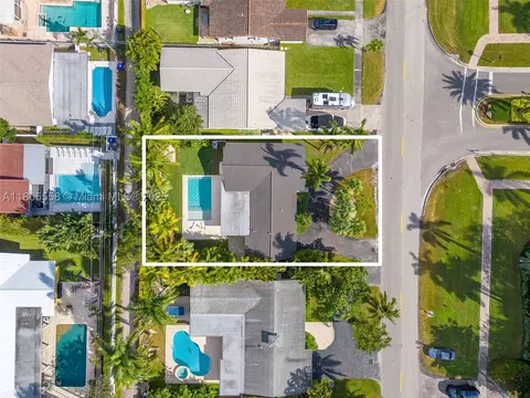 1025 Washington St, Hollywood, FL 33019