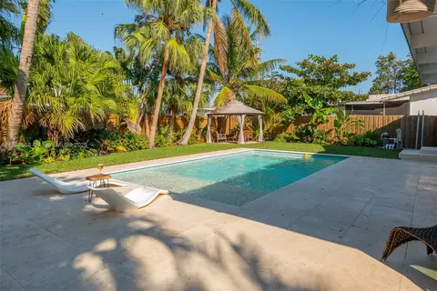 1025 Washington St, Hollywood, FL 33019