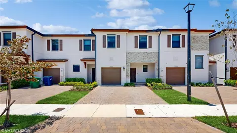 10004 SW 231 Ln, Miami, FL 33190