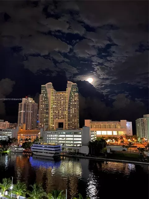 200 Leslie Dr #817, Hallandale Beach, FL 33009