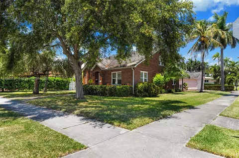 1201 Harrison St, Hollywood, FL 33019