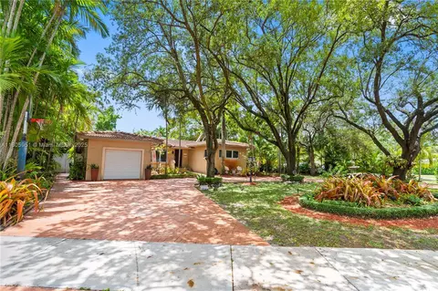 1090 Meadowlark Ave, Miami Springs, FL 33166