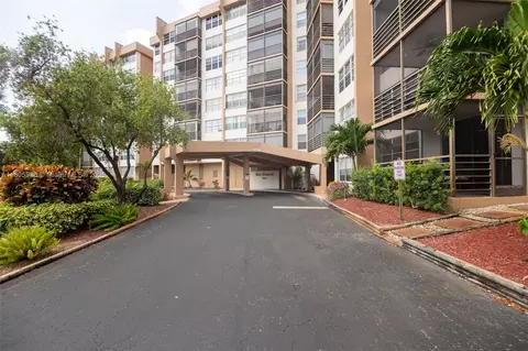 900 Saint Charles Pl #616, Pembroke Pines, FL 33026