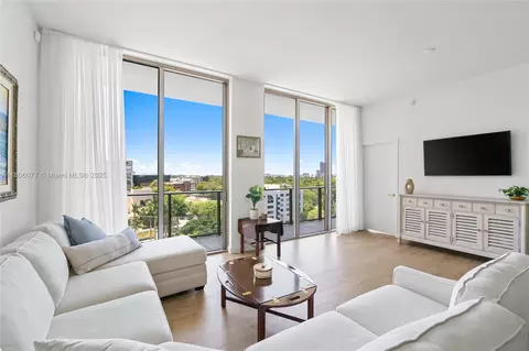2678 Tigertail Ave #713, Miami, FL 33133