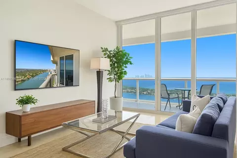 4779 Collins Ave #4006, Miami Beach, FL 33140