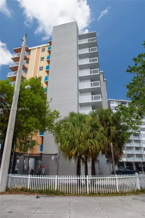 2025 NE 164th St #301, North Miami Beach, FL 33162