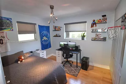 Bedroom - 101 NE 9th Ave, Hialeah, FL 33010 photo 2 of 2
