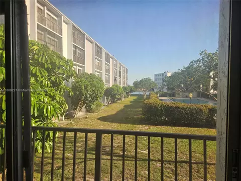 8620 N Sherman Cir #202, Miramar, FL 33025