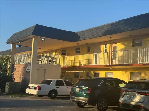 19305 NE 2nd Ave #2324, Miami, FL 33179