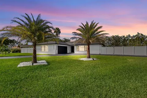 5202 Elm Ct, Cape Coral, FL 33904