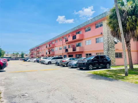 17101 NW 57th Ave #314, Miami Gardens, FL 33055