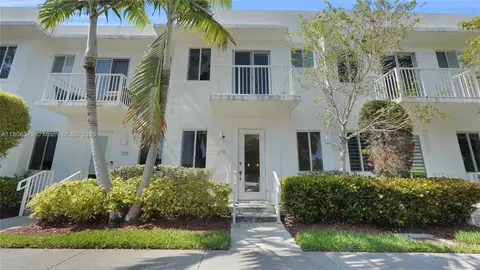 2621 NE 212th Ter #209, Miami, FL 33180