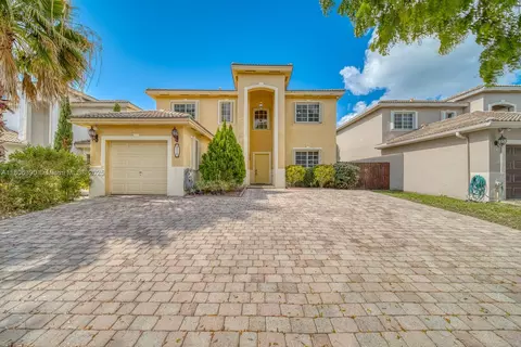 9018 SW 211th Ln, Cutler Bay, FL 33189