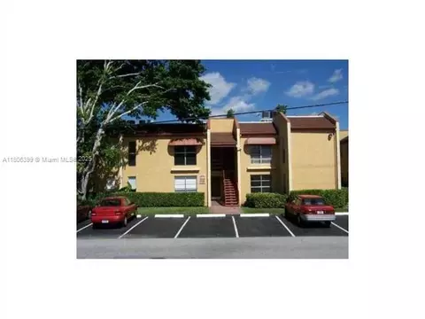4425 Treehouse Ln #B, Tamarac, FL 33319