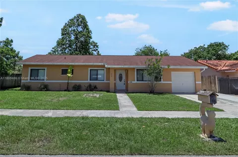 9936 SW 155th St, Miami, FL 33157