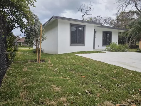 714 NW 4th Ave, Pompano Beach, FL 33060