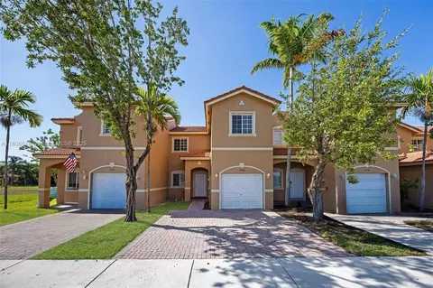 1880 SE 3rd Dr, Homestead, FL 33033