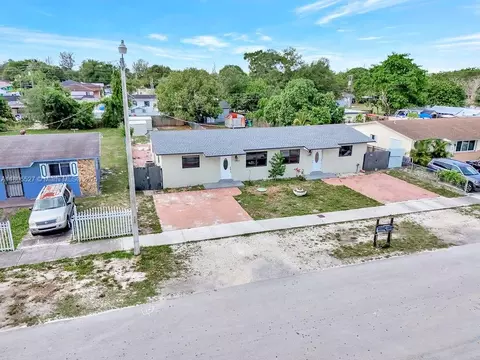 3960 NW 164th St, Miami Gardens, FL 33054