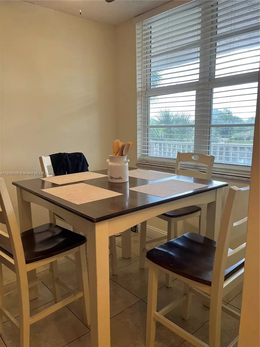  250 Jacaranda Dr #303, Plantation, FL 33324 photo 7