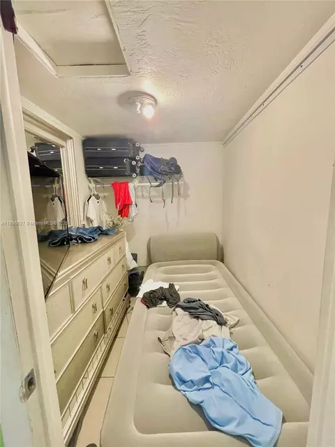 Other - 2465 NE 15th Ave, Pompano Beach, FL 33064 photo 7 of 10