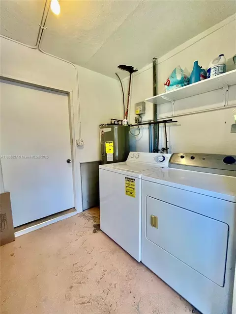 Other - 2465 NE 15th Ave, Pompano Beach, FL 33064 photo 8 of 10